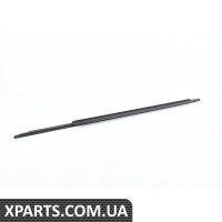 8K0853284NT94 VAG Нижній молдинг переднього вікна - правий - глянсовий чорний