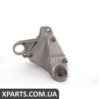 8D0399108R VAG Опорний кронштейн коробки передач - правий