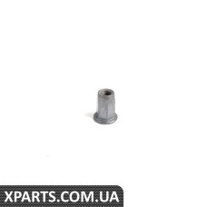 N90252104 VAG Ковпачкова гайка із заклепками (M6x.5) — вказана ціна за штуку.