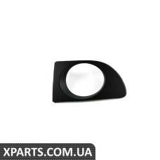 8D0941778A VAG Решітка протитуманних фар - права