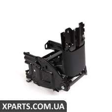 8K08642836PS VAG Кронштейн центрального підлокітника - Sabre (чорний)