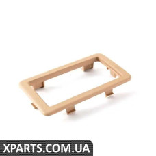 7L68674857G8 VAG Рамка заднього ліхтаря карти - ліва