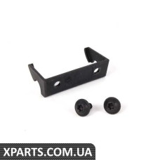 8P4877657 VAG кронштейн кріплення задньої рами люка