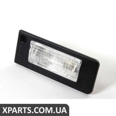 8N0943022A VAG Підсвічування номерного знаку в зборі – права сторона