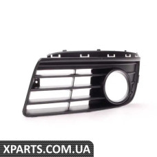 1K0853665E9B9 VAG Ліва решітка з прорізами - з протитуманками