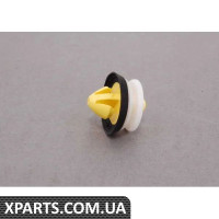 8P0868243 VAG КЛІП