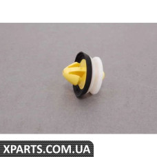 8P0868243 VAG КЛІП