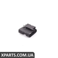 8D0971847A VAG ЗАЖИМ