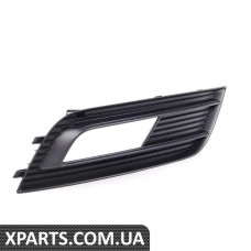 8K0807682K01C VAG Решітка протитуманних фар - матово-чорна - права