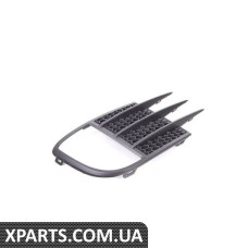 5K0853666C9B9 VAG Нижня решітка - праворуч