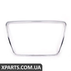 8P0807715A2ZZ VAG Хромована решітка радіатора