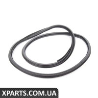 8P4831721C28P VAG Ущільнювач передніх внутрішніх дверей — Sabre (чорний) — Ціна вказана за штуку