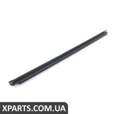 8E0837479G VAG Ущільнювач паза переднього внутрішнього вікна - лівий