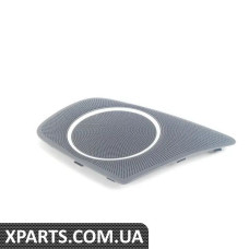 8K0035435A4PK VAG Решітка динаміка в задніх дверях — Sabre (чорна) — ліва