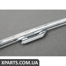 5C58072442ZZ VAG Накладка на передню праву решітку - хром