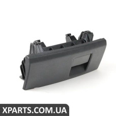 8K0882602B4PK VAG Речова скринька під переднім сидінням — Sabre (чорна) — справа