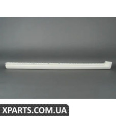 8E0853860D7DL VAG Бічна спідниця RS4 - права