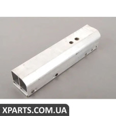 8K0807332A VAG Кронштейн задньої ударної балки - правий