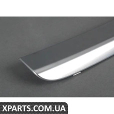 8E98074433Q7 VAG Молдинг заднього бампера - алюміній