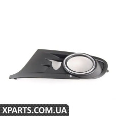 5K0854661ARYP VAG Грати протитуманних фар - ліва