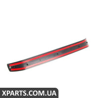 8E085337401C VAG Накладки на передні пороги — Satin Black — Right