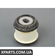 8D0399419G VAG Втулка переднього підрамника - заднє положення - зліва