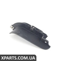 8E0853833E VAG Спойлер заднього колеса - лівий