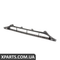8T0807647A01C VAG Нижні грати в зборі — по центру