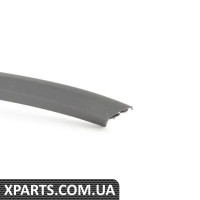 8K9853704E1P9 VAG Верхнє оздоблення вікна — чорне — праве