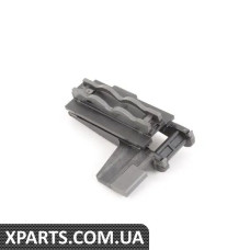 8D5877483 VAG Напрямна переднього люка - ліва