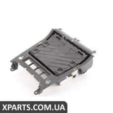 1K0857961A9B9 VAG Складання попільнички - чорний