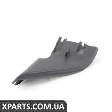 561837974A82V VAG Кришка бічного дзеркала - права