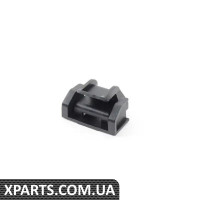 8D5863429 VAG ЗАЖИМ