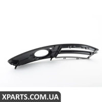 4F0807682Q01C VAG Решітка протитуманних фар - права