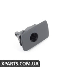 561857147A81U VAG Ручка відкривання ящика рукавички - титаново-чорний