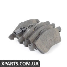 7D0698151F VAG Комплект передніх гальмівних колодок