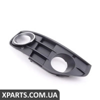 8K0807682J01C VAG Решітка протитуманних фар - матово-чорна - права