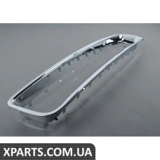 7L68072438Z8 VAG Центральна решітка радіатора - хром