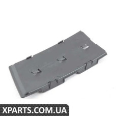 8E0807152A01C VAG Заглушка решітки радіатора - права